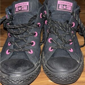 Black and pink converse
